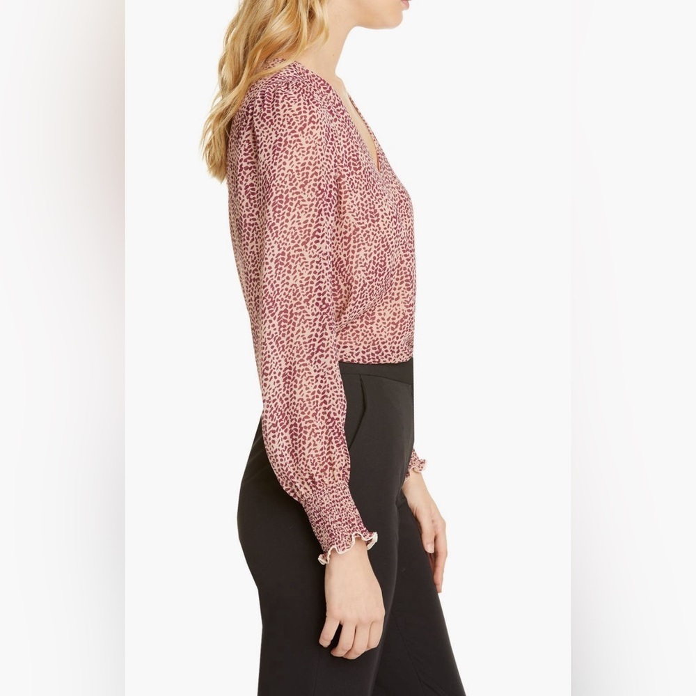 JOIE Bolona 100% Silk Puff-Sleeve Blouse in Tan and maroon - Picture 4 of 15